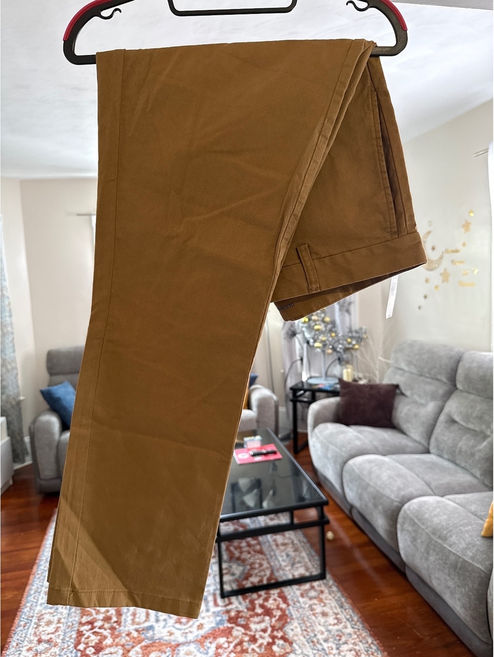 Old Navy Men's Straight Fit Khaki light Brown Pants, Size 33x32, New with Tag